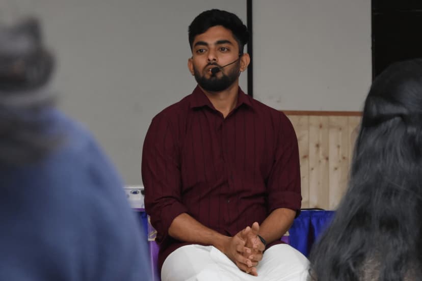 Thirumaran V speaking at a satsang