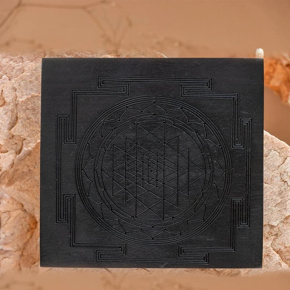 Karungali Sri Yantra image 3